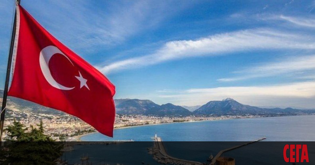 Обявеният 3-седмичен пълен локдаун в Турция няма да важи за