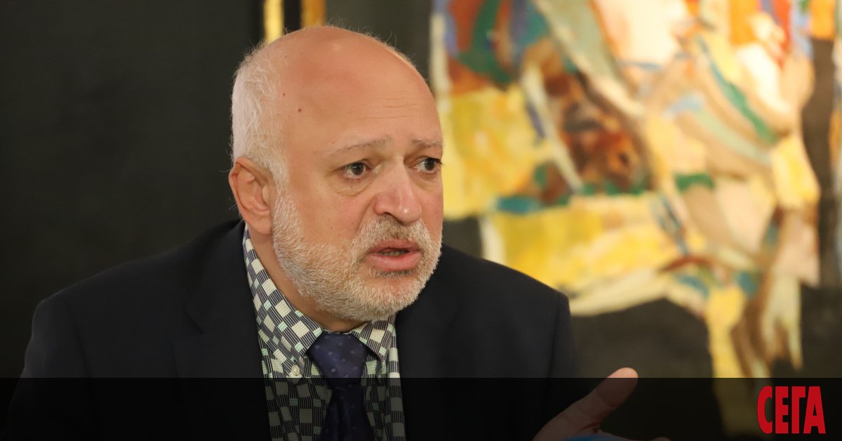 Директорът на Българската национална телевизия Емил Кошлуков е едно от