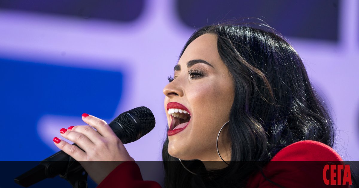 Попзвездата Деми Ловато, изпълнителка на хитовете Sorry Not Sorry и