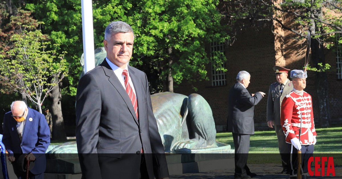 В 9 часа днес на официална церемония в Гербовата зала