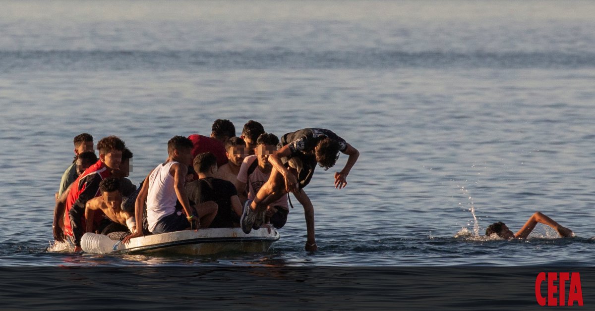 Темповете, с които Испания връща обратно мигрантите, дошли от Мароко,