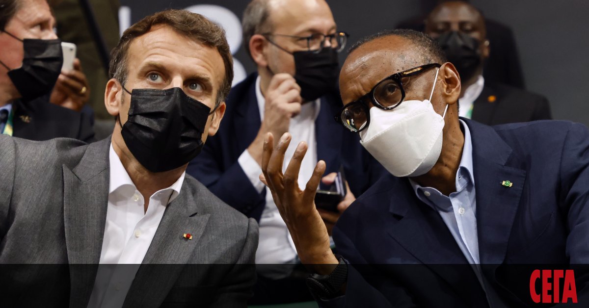 Френският президент Еманюел Макрон последва примера на и заяви, че