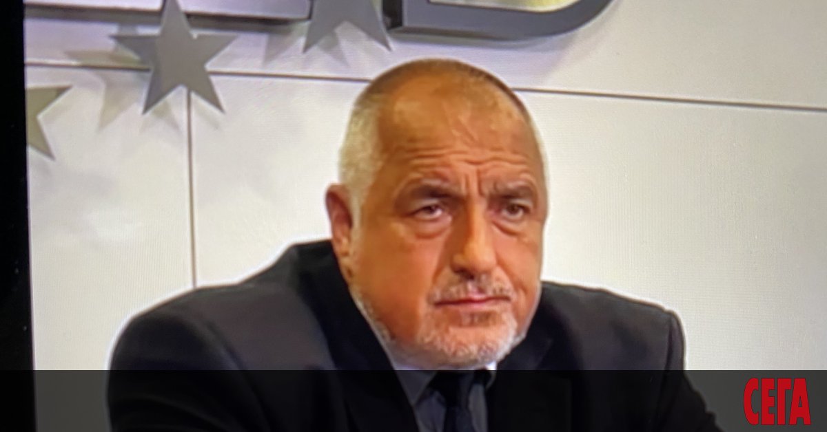 Премиерът в оставка Бойко Борисов с неохота, но в типичния