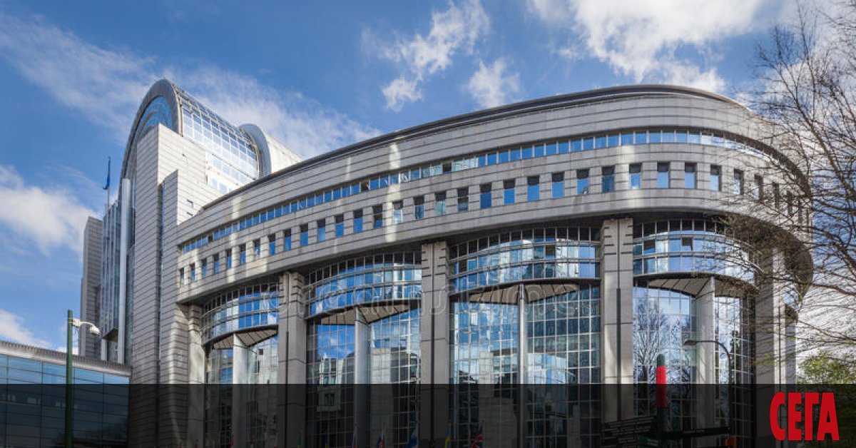 Евродепутатите от ГЕРБ/СДС в Европейския парламент Андрей Ковачев, Андрей Новаков,