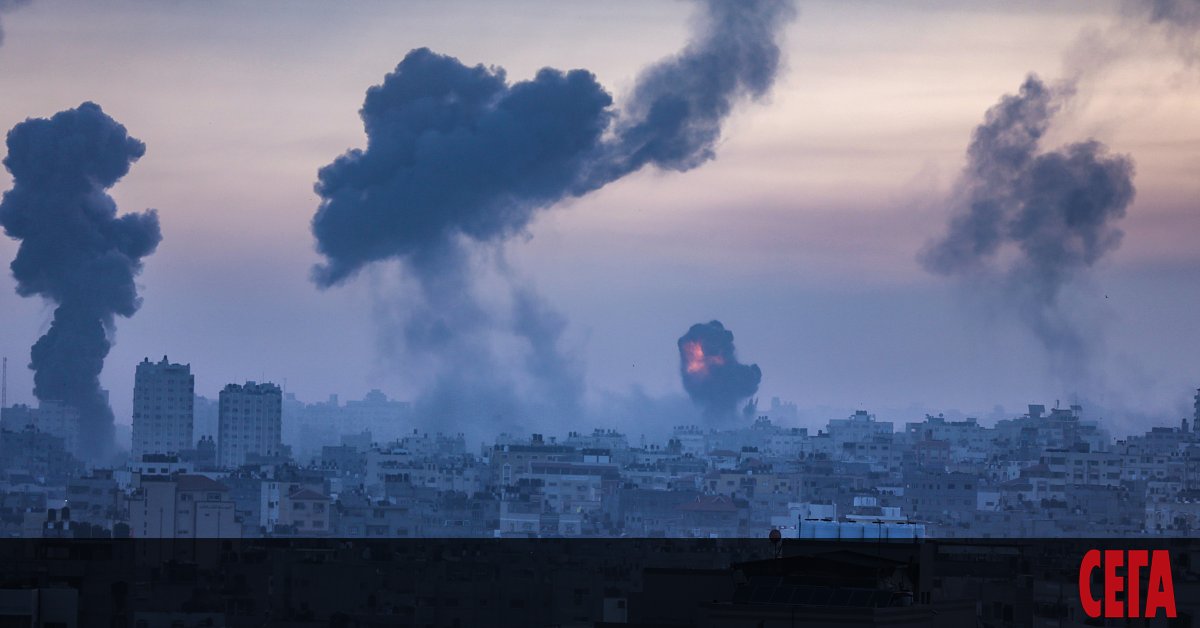 Поне 35 души са загинали в ивицата Газа при бомбените