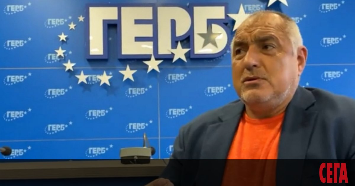 Единство, творчество, красота.* Комунистически лозунг е, но е хубав, каза лидерът