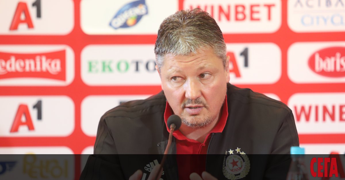 Треньорът на ЦСКА-София Любослав Пенев поде поредната си вербална атака