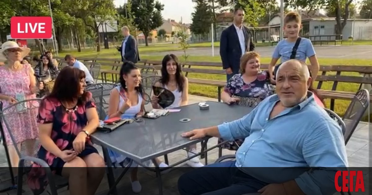 Голяма част от политическите лидери на страната, които сега се