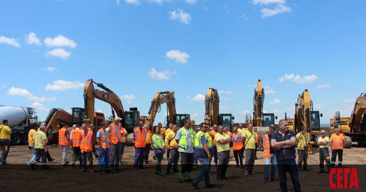 Photo of Les architectes et les constructeurs ont dirigé le gouvernement pour pardonner les autoroutes illégales