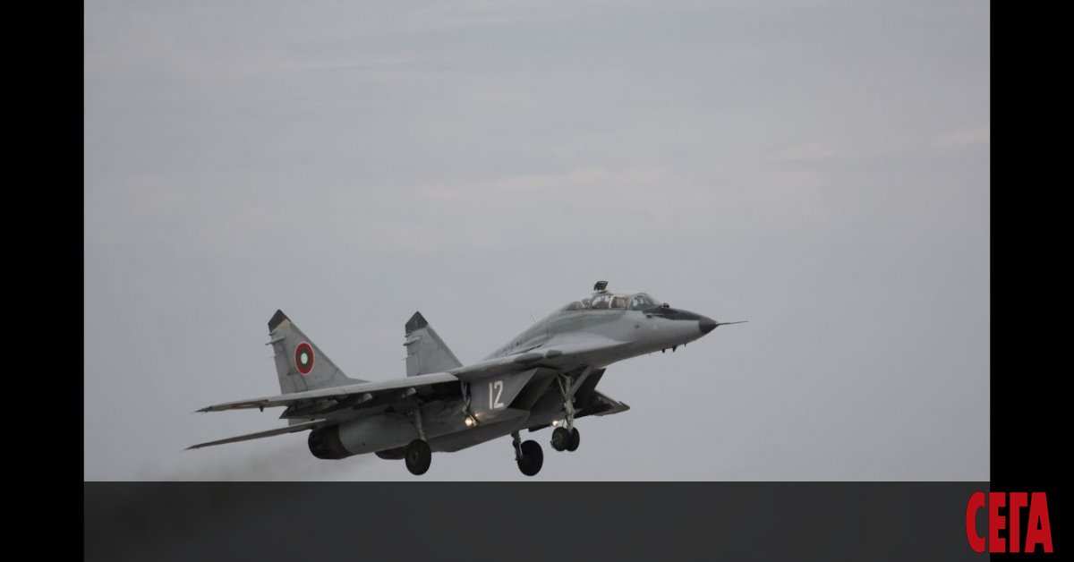 Изтребител на ВВС е паднал в открито море край Шабла след