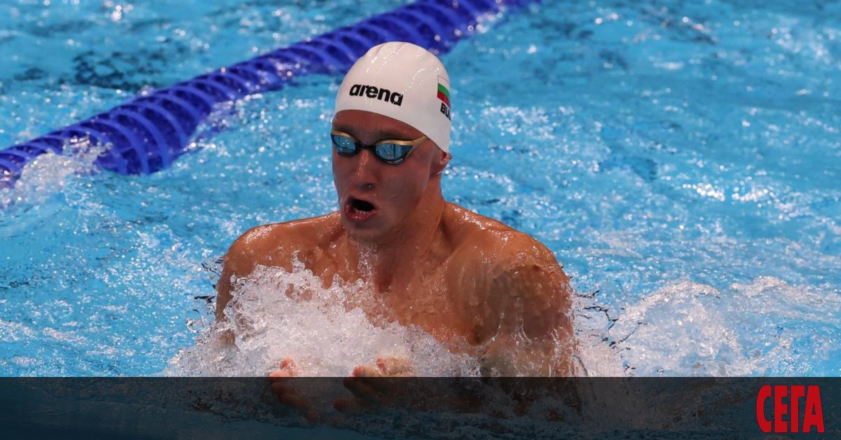 Любомир Епитропов стана първият български плувец, който успя да преодолее