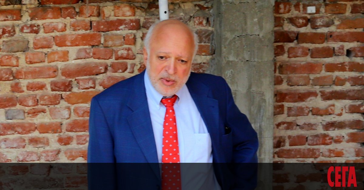 Народният театър е в най-тежкото си състояние, заяви пред БНР