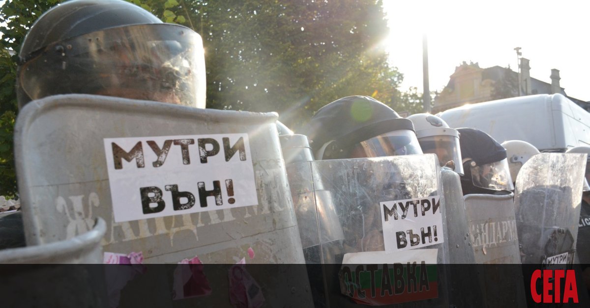Няма милост към чуждите дипломати в България. Как да пишат