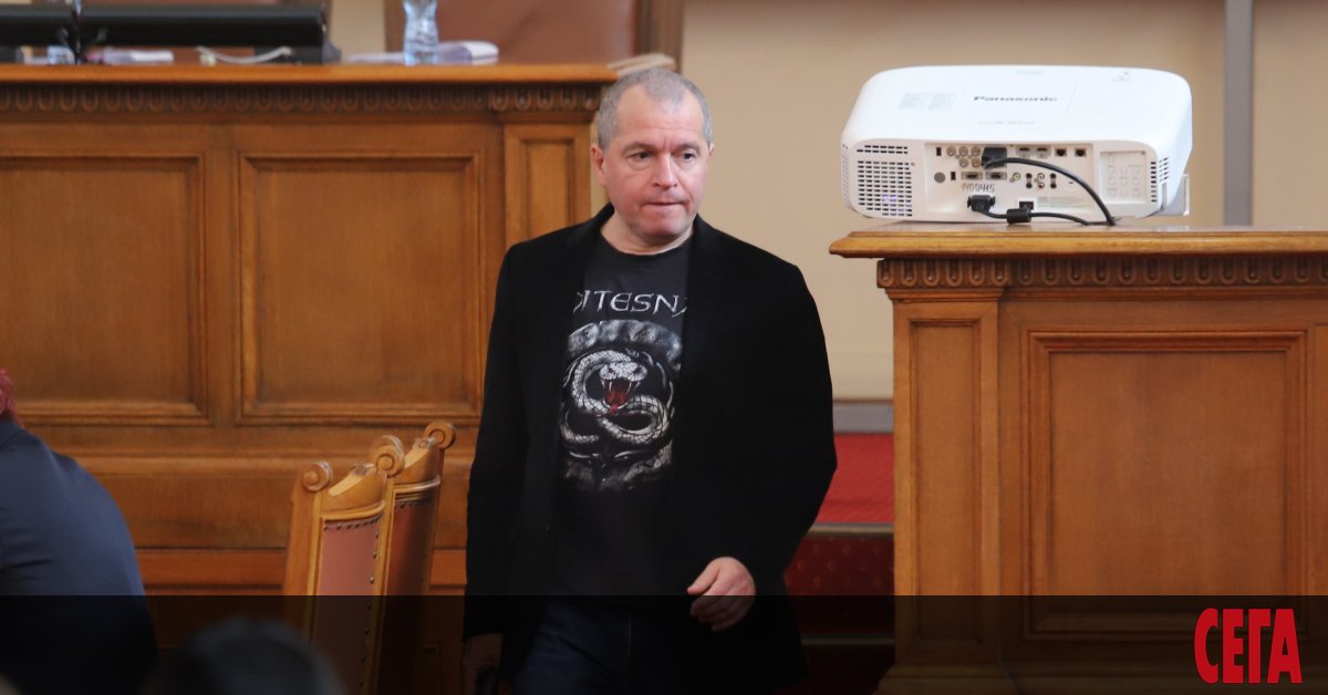 Въобще не ми пука какво говорят от ГЕРБ, заяви председателят