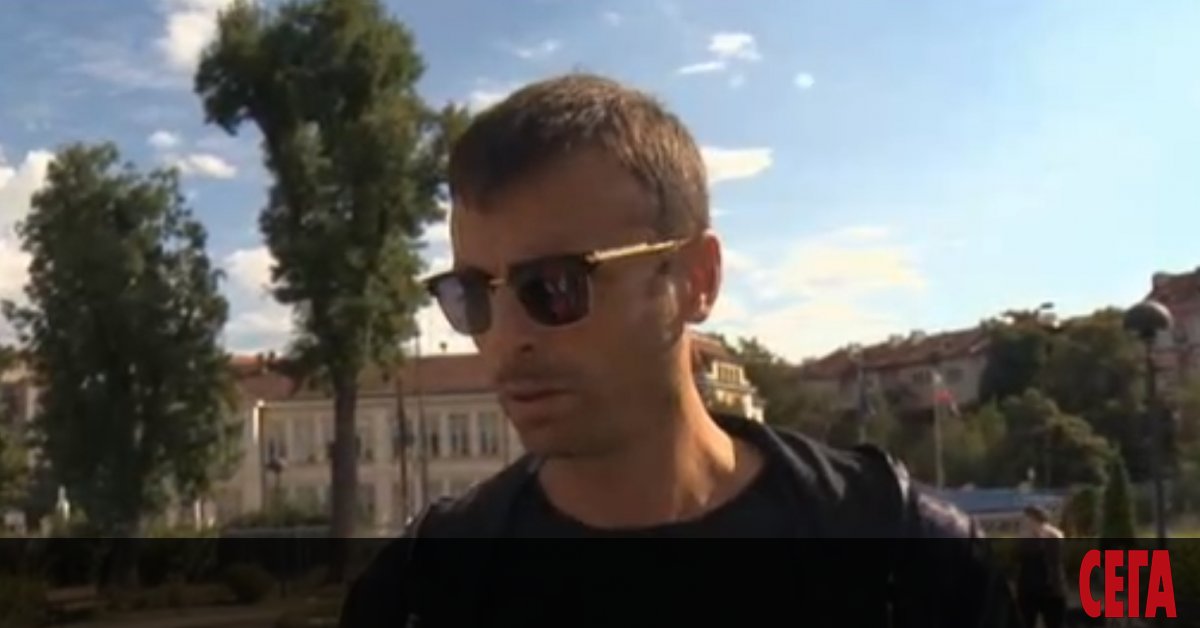 Димитър Бербатов се яви днес в Районната прокуратура в София,