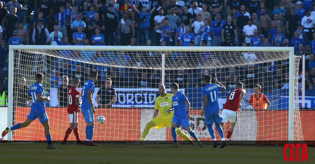 ЦСКА-София спечели първото дерби за сезона срещу Левски - 2:1