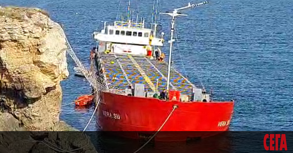 Втора спасителна акция тече в момента на Камен бряг, след