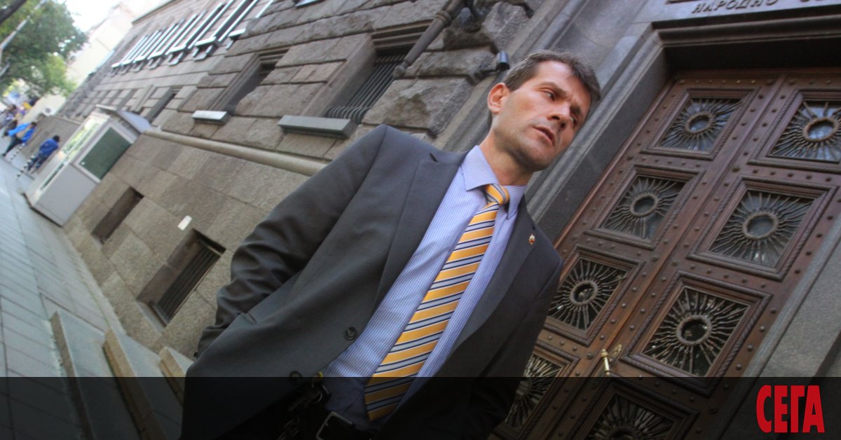 Прокуратурата все още не е решила дали ще поиска имунитета