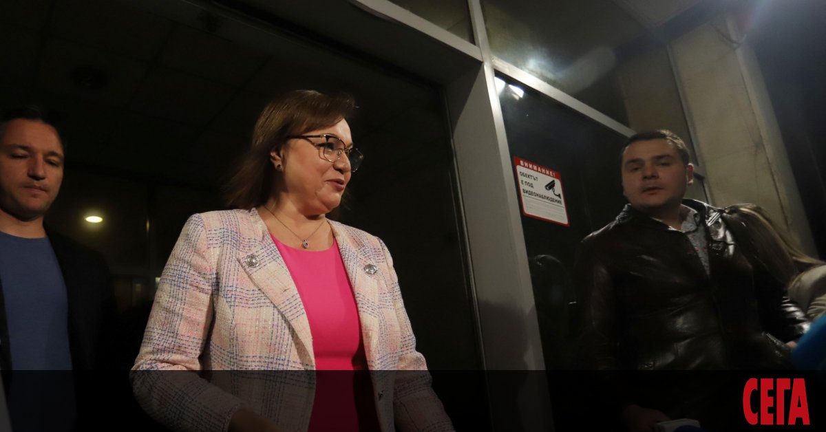 Успехът на Румен Радев бе последван от смели изявления на