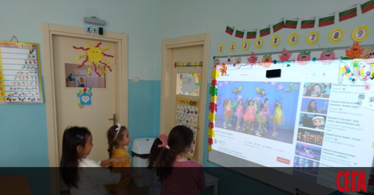 Децата в 12 детски градини в София ще се учат