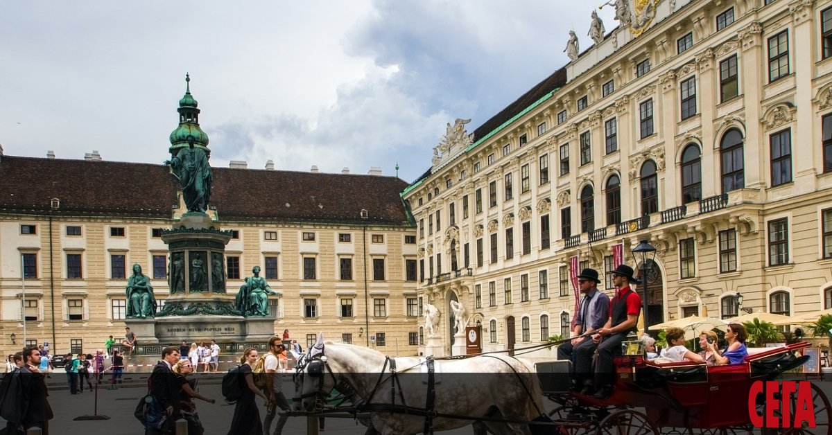 В Австрия е обявен червен код на заболеваемостта от COVID-19