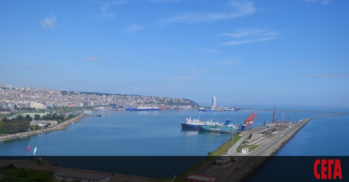 Екипажът на български кораб под малтийски флаг е заразен с