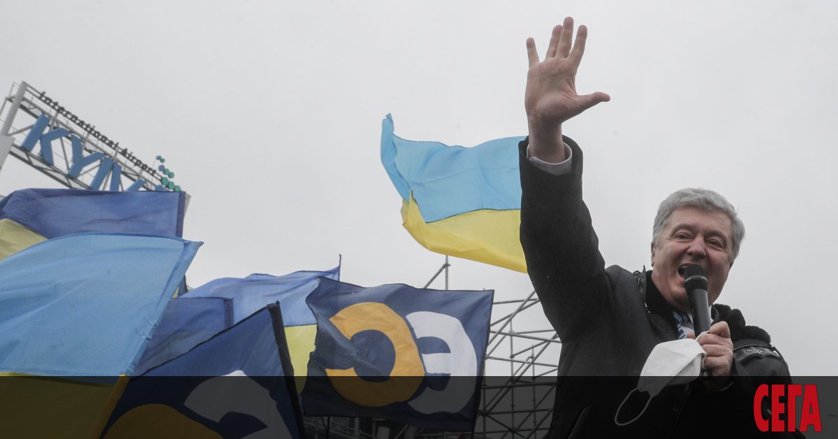 Бившият украински президент Петро Порошенко успя да мине границата на Украйна