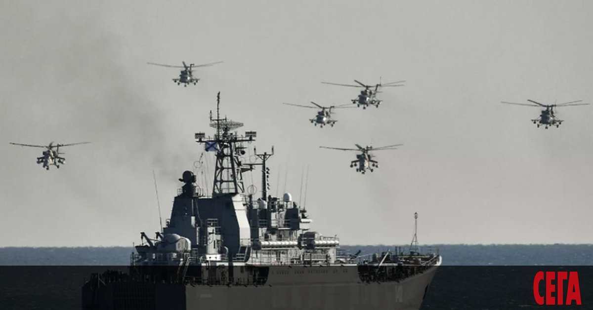 Повече от 30 бойни кораба от руския Черноморски флот са излезли