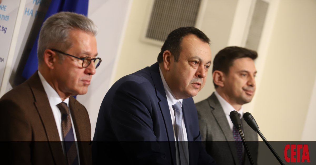 От ДПС продължават да се заканват на премиера Кирил Петков