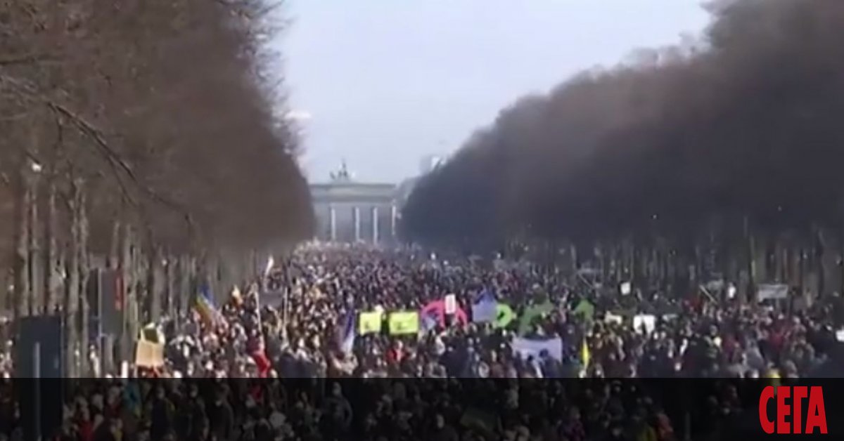 И днес има масови протести срещу войната, която Русия започна