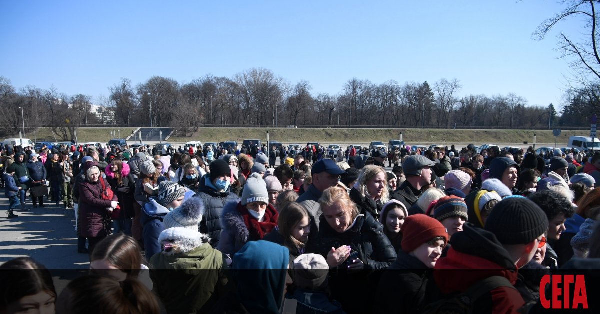 Десет милиона души – над една четвърт от населението на