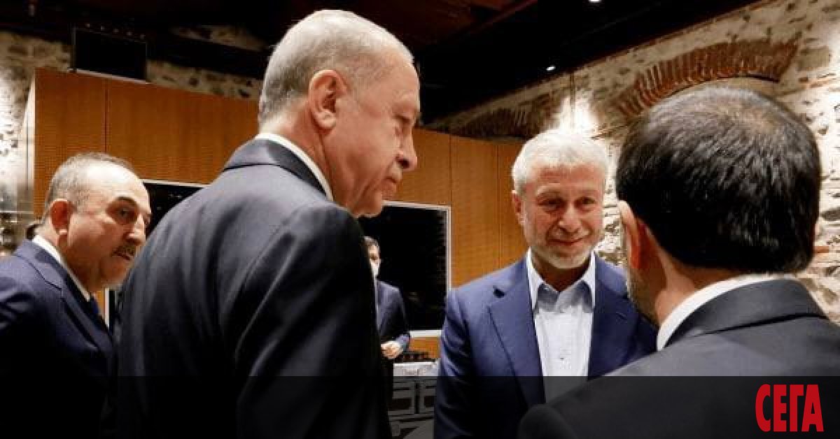 ⚡️ Преговори между руската и украинската делегации в двореца Долмабахче в Истанбул. Украйна