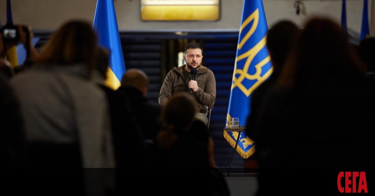 В пресконференция, дадена в киевското метро, украинският президент Володимир Зеленски