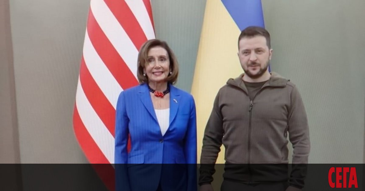 Президентът на Украйна Володимир Зеленски съобщи днес, че е провел