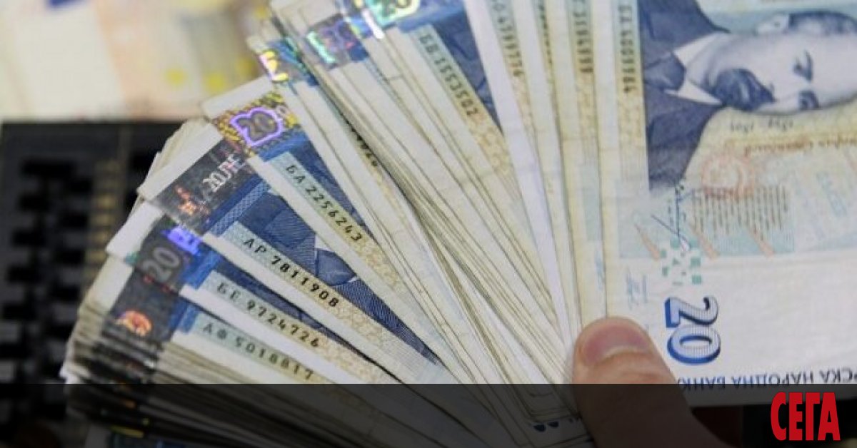 В последните минути на работното време на парламента за отиващата