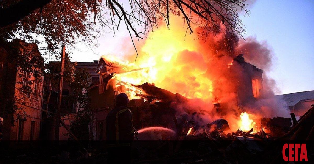 Повече от 10 мощни експлозии прогърмяха в Николаев. Въздушното нападение