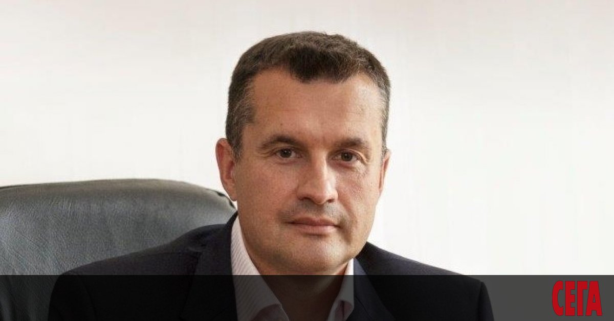 Договори за адвокатски услуги за над 400 000 лв. са