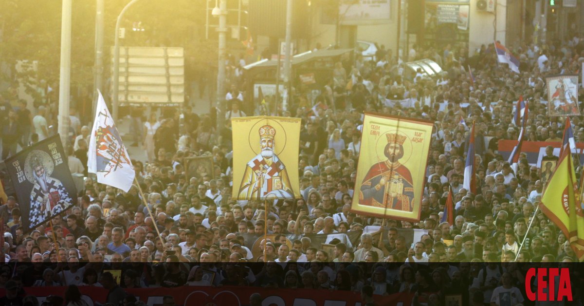 Граждани и свещеници се включиха снощи в Белград в Литийно