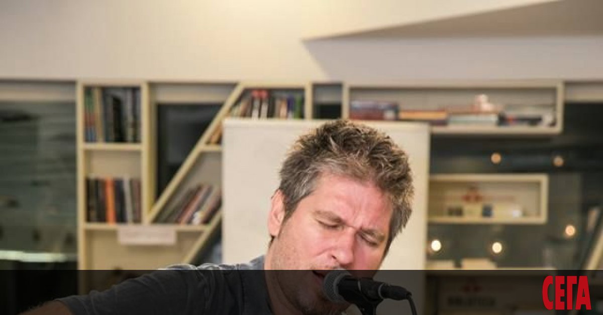 Борислав Мудолов, далеч по-популярен като Боби Косатката, е един от