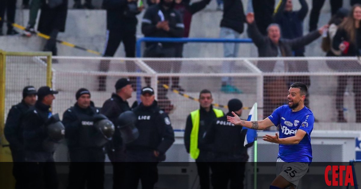 Левски завърши 2:2 в гостуването си срещу опашкаря в Първа