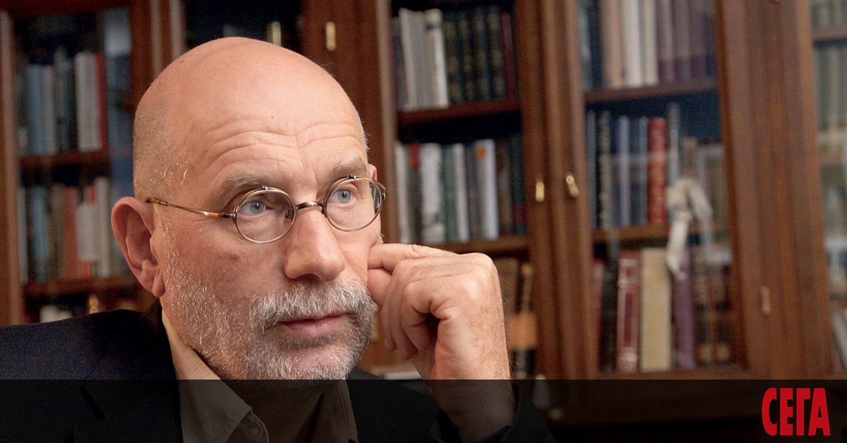 Писателят Борис Акунин е готов с нов роман за детектива