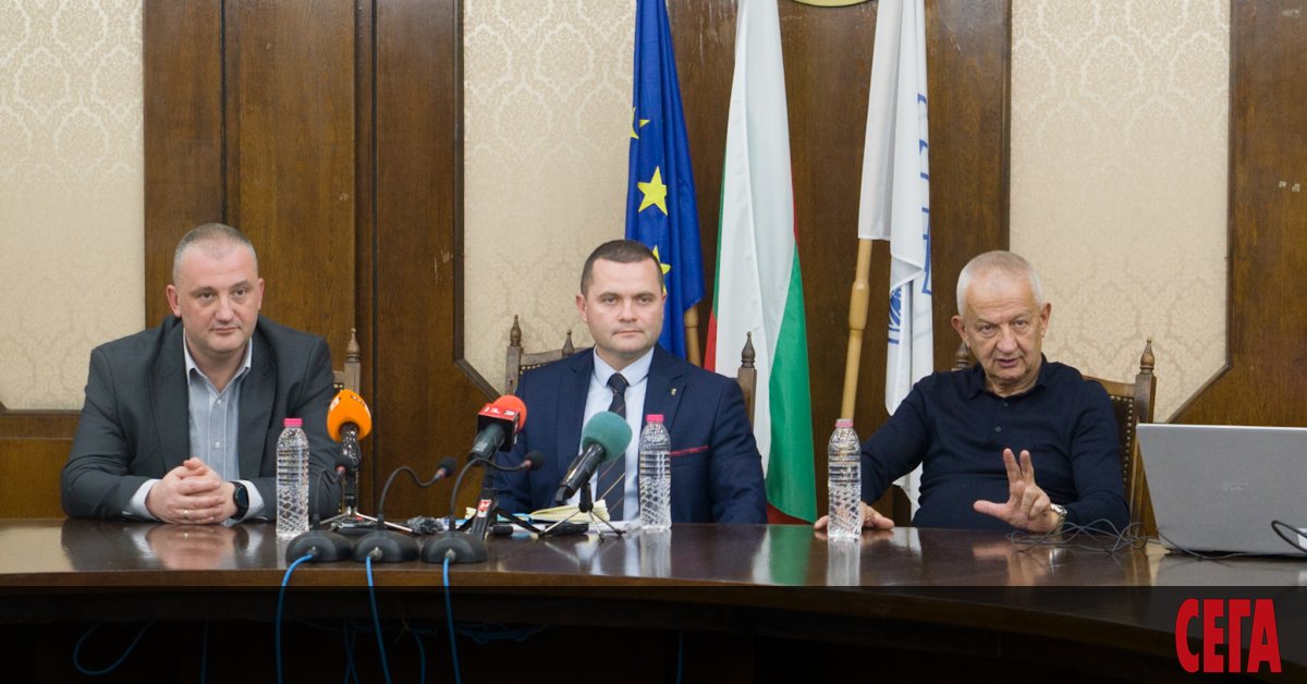 Летище Русе минава в частни ръце - срещу нула лева. Това