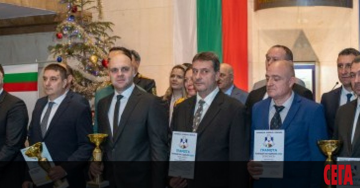 Служителите на МВР, които разкриха данъчни пресъпления и пране на