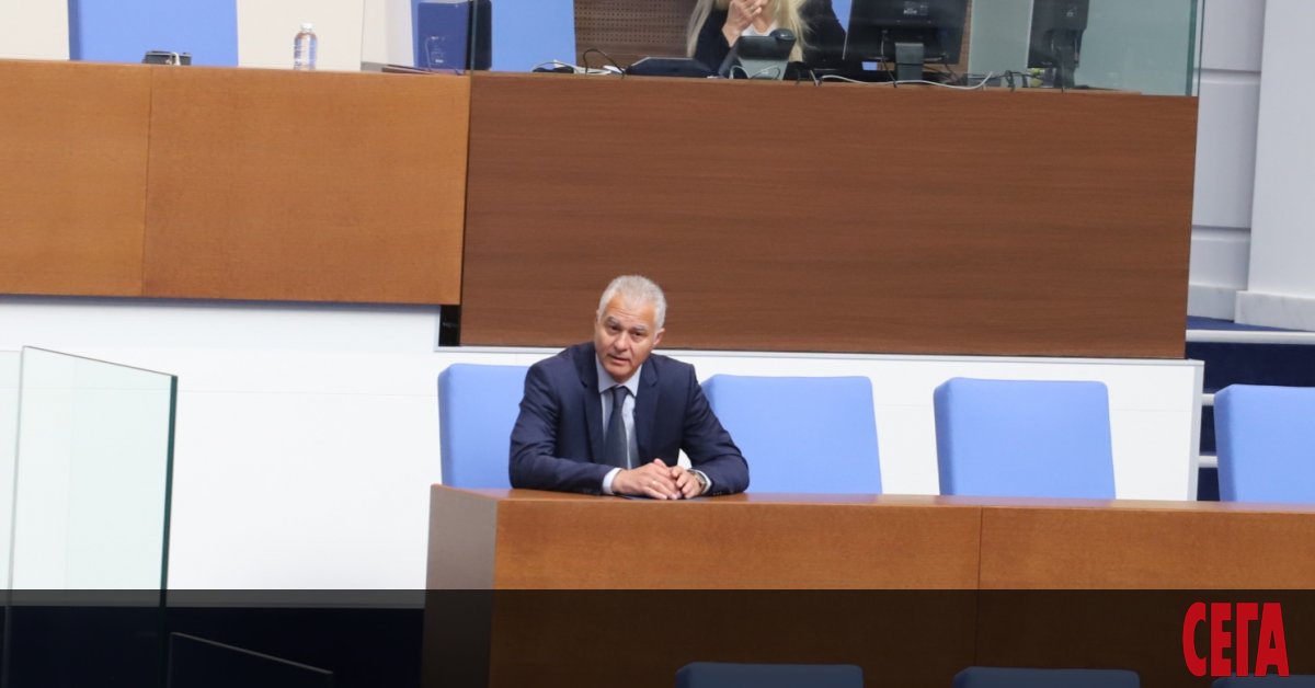 Странна рокада направи парламентарната група на ГЕРБ-СДС сред кандидатите за