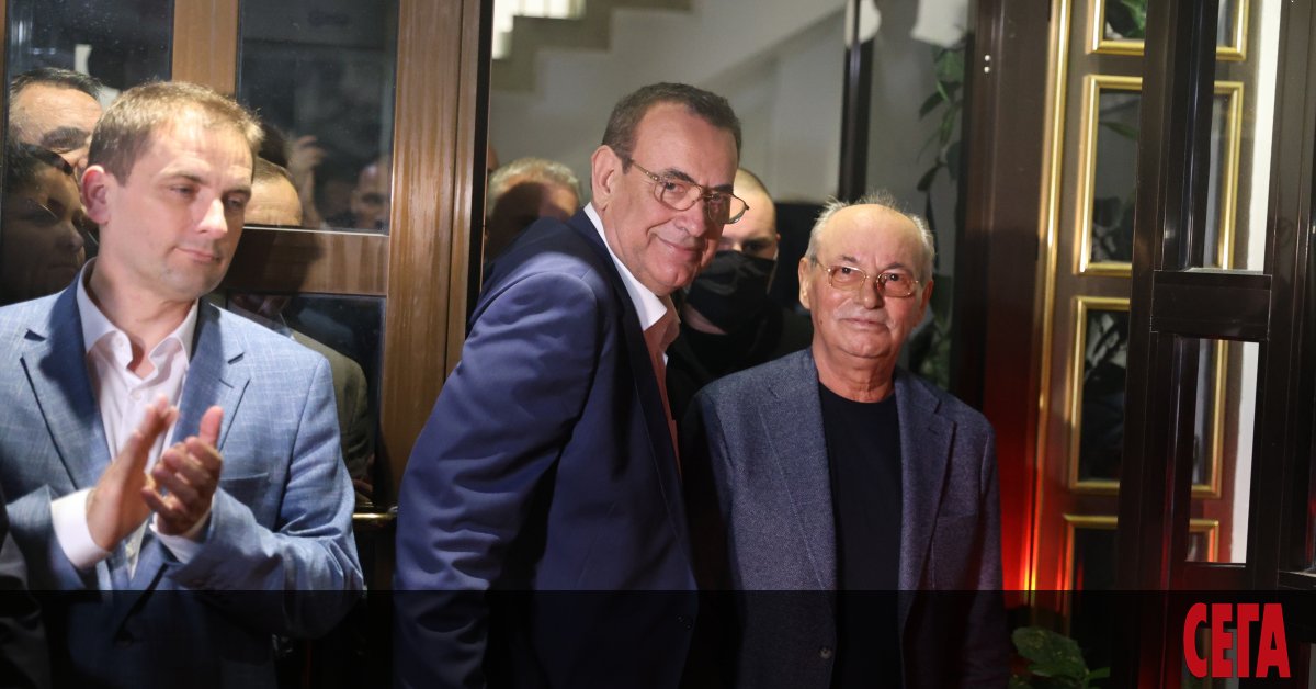 Верните на Ахмед Доган депутати напускат управляващото мнозинство, стана ясно