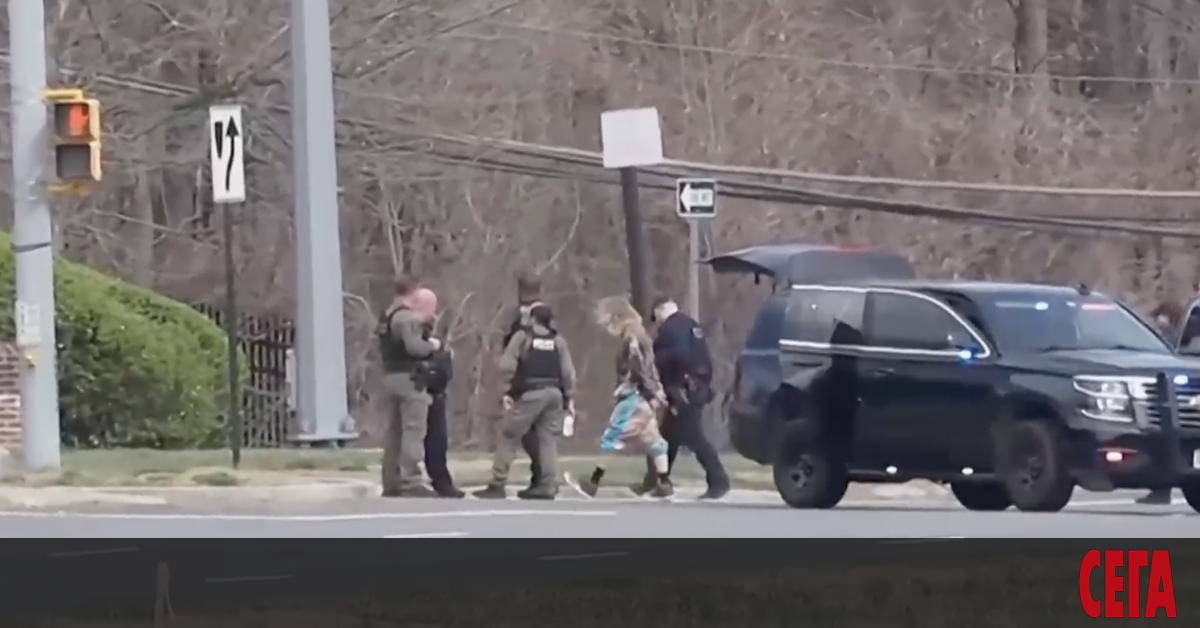 Въоръжен мъж беше задържан след престрелка пред централата на ЦРУ.