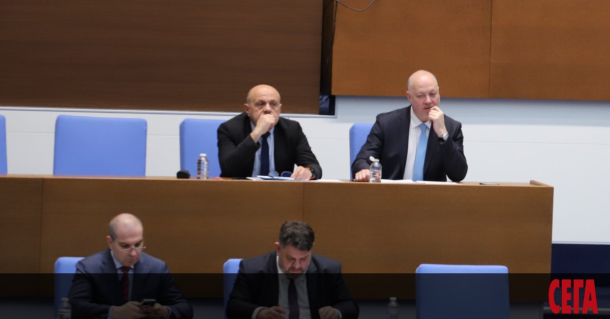 Неуспех претърпя втората атака на опозицията срещу кабинета Желязков. Вотът