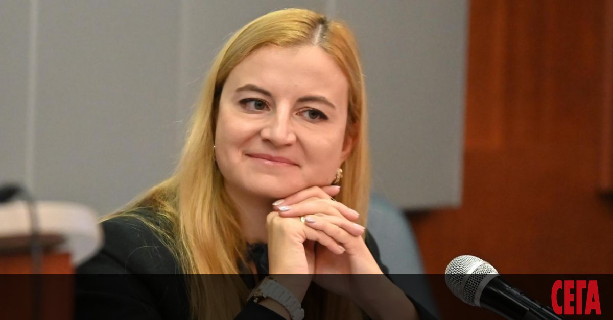 С четири гласа за и един въздържал се Съветът за