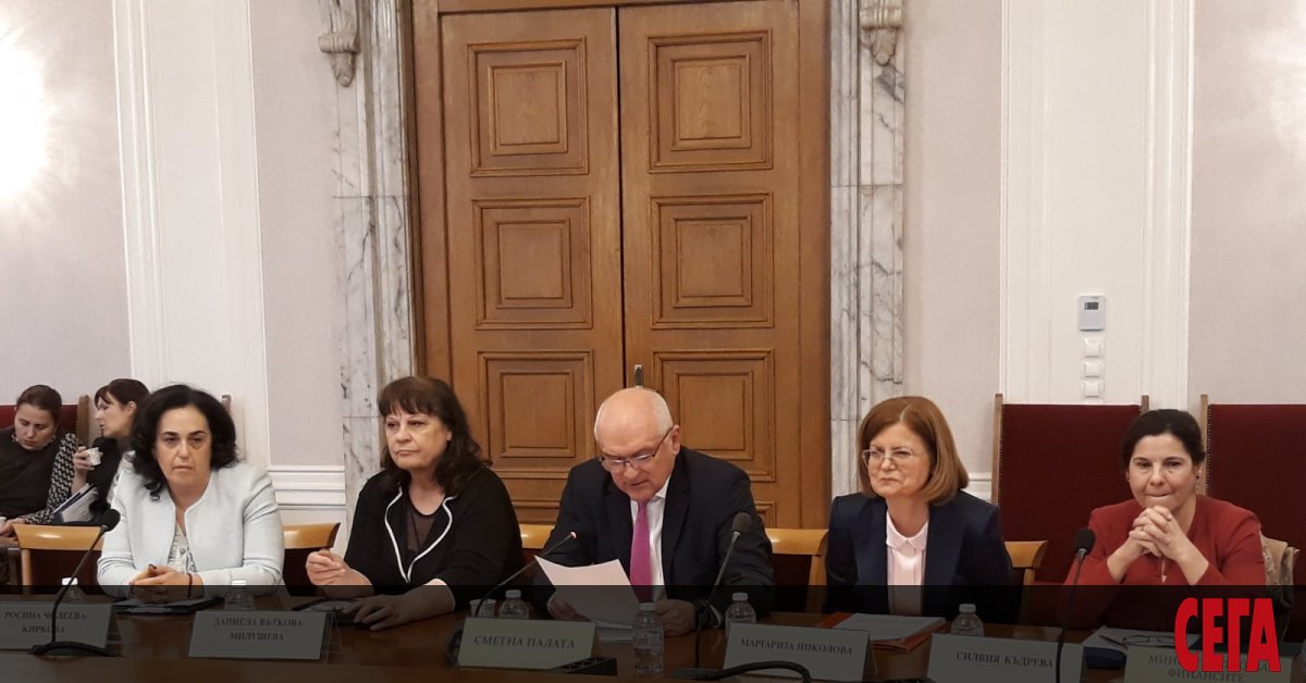 Народното събрание скоро ще избере още двама висши държавни служители,