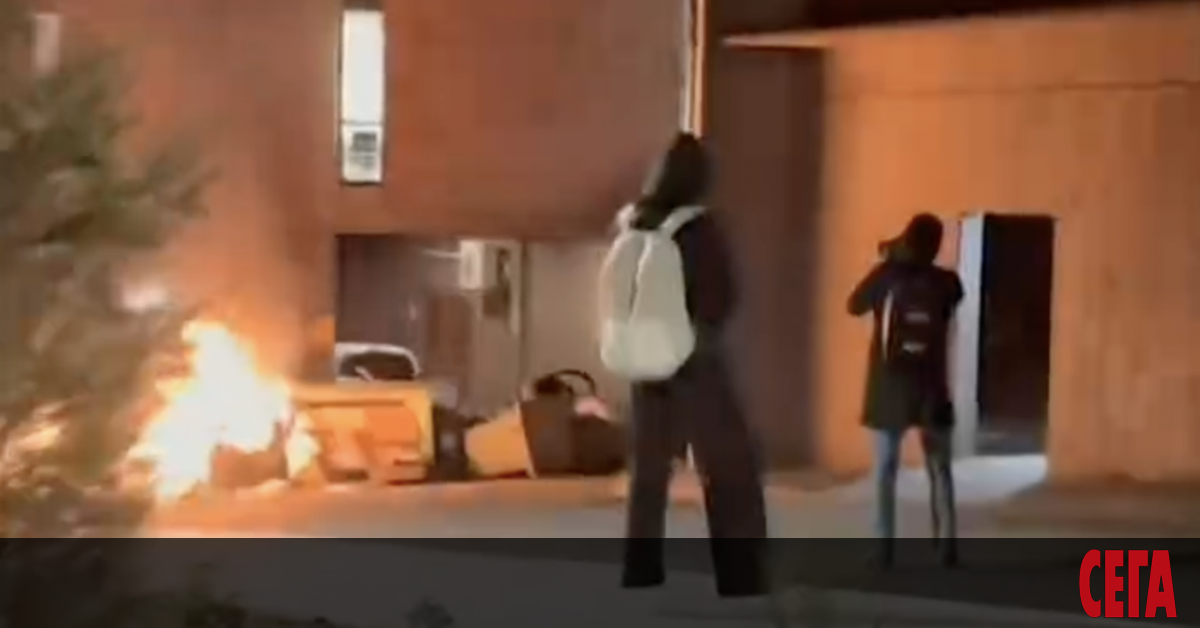 Пропалестински активисти превзеха сграда на Вашингтонския университет. Повече от 25